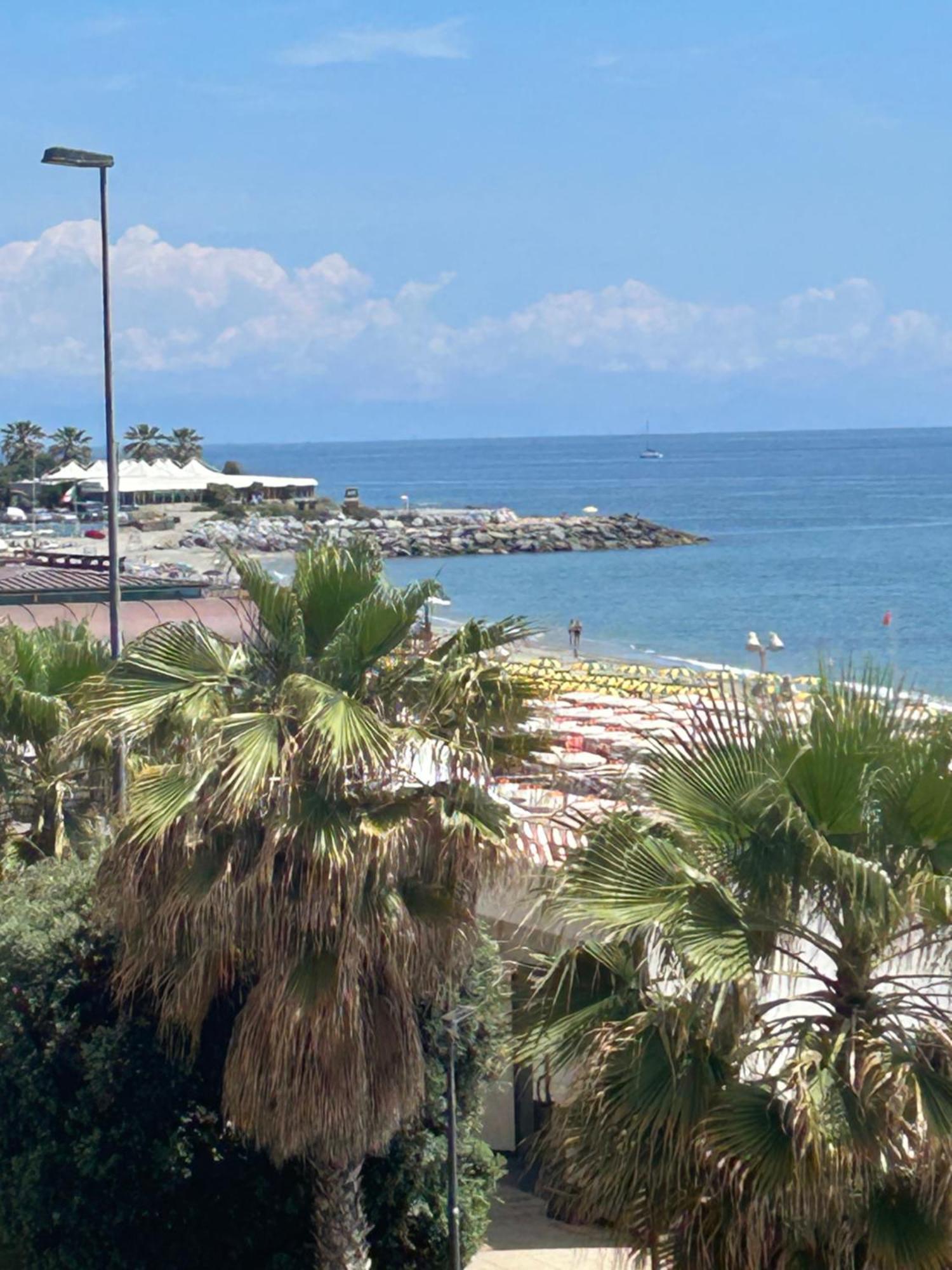 Vista Mare Savona Apartamento Exterior foto